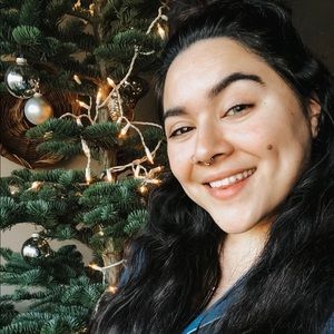 Meet your Posher, Adriana